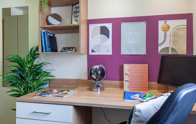 110 High Street, City Centre, Bangor - Image 1